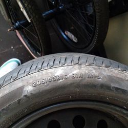 Set Of 4 Firestone Tires . 205 55r16