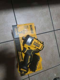 Dewalt 12v Impact wrench & Battery 3/8