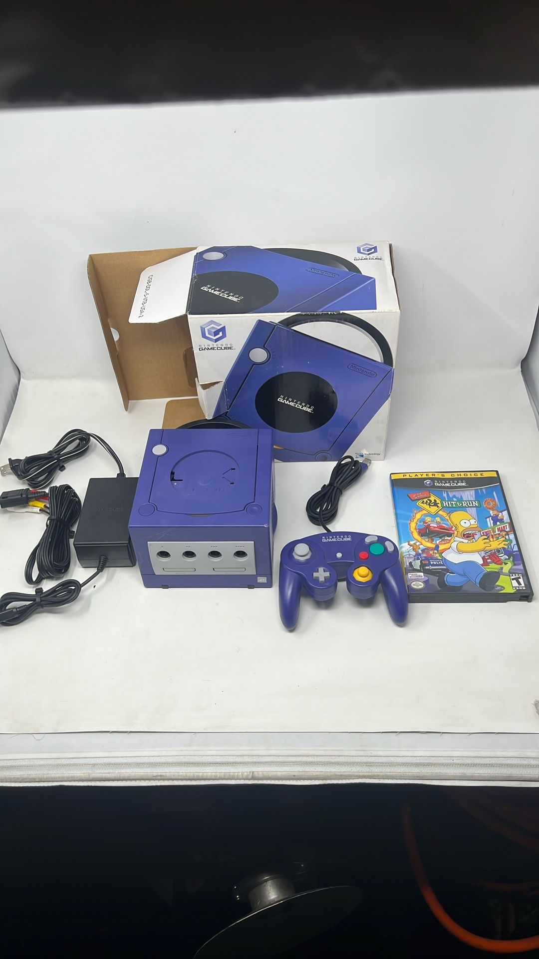 Nintendo GameCube W/Box, Controller,wavebird Wireless Controller ,And Simpson Hit&Run Game. Box 10