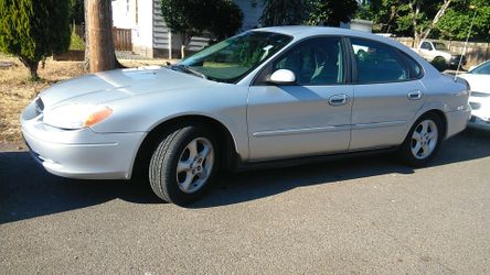 2001 Ford Taurus