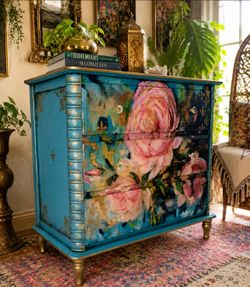 Dresser console TV stand accent table