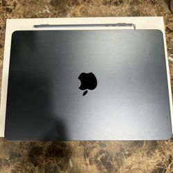 MacBook Air 13.6 Inch midnight Navy