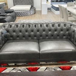 Gorgeous high-end tufted sofa and loveseat set 50% off