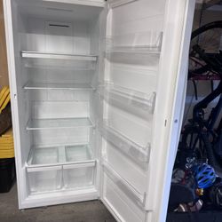 GE Frost-free Upright Freezer 21.3 cu ft