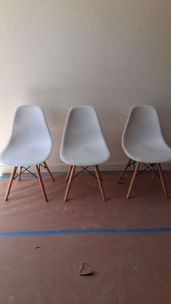 Cute chairs..