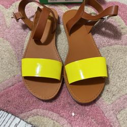 Girls sandals