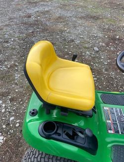 John Deere D105