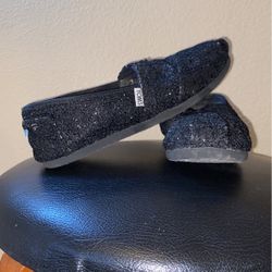 Toms Shoes