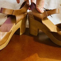 Universal Thread Goods Co. Marcia Cognac/Tan Faux Leather Clog Heels Size 7