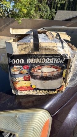 Food dehydrator