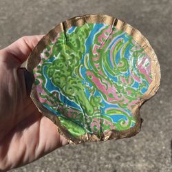 Lilly Pulitzer inspired shell trinket holder