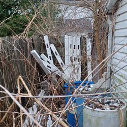 Plastic Fence Make Offer