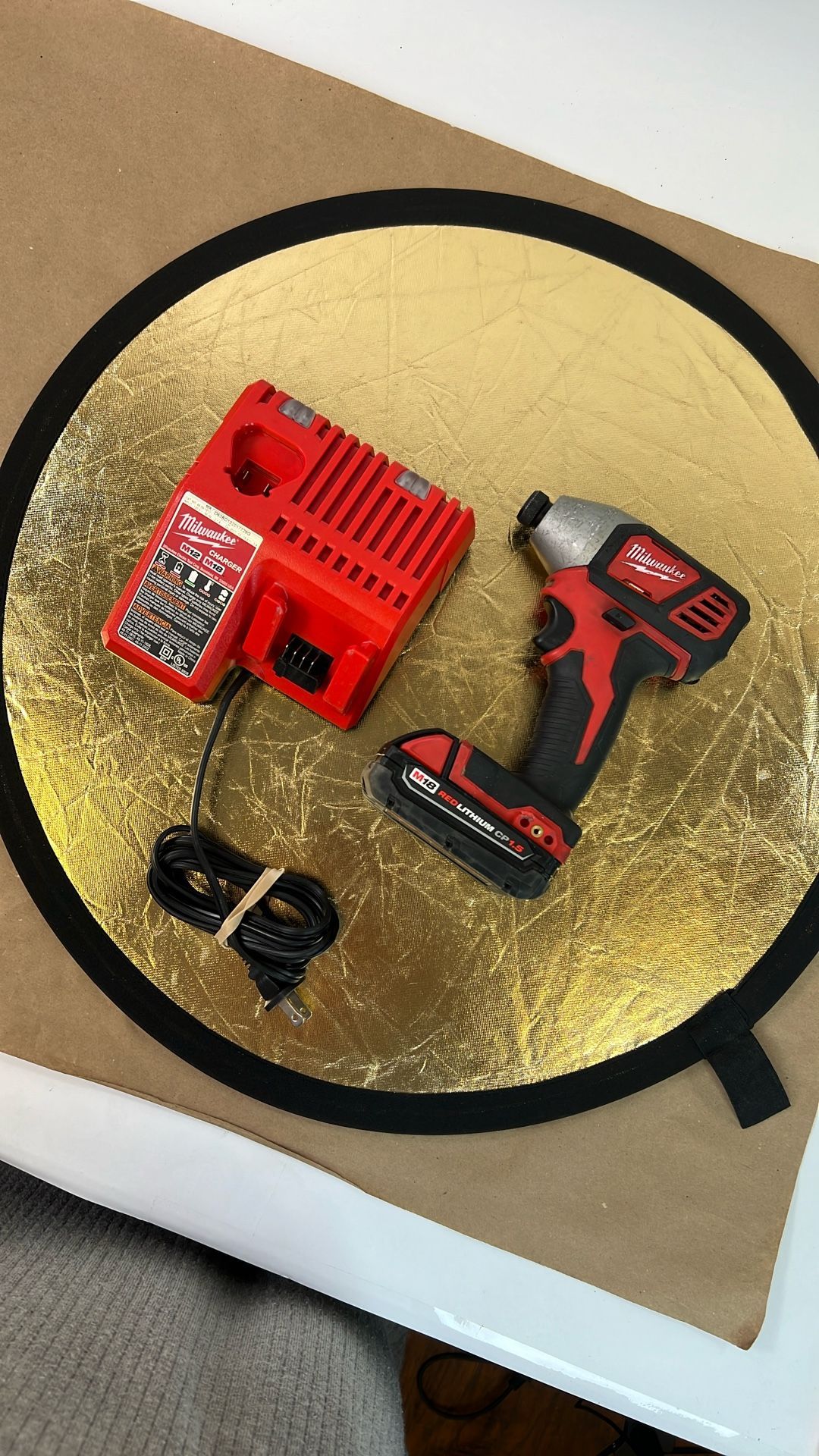 Used Milwaukee 2656-20 M18 1/4" Hex Cordless Impact Driver w/ 1.5AH Battery, Charger