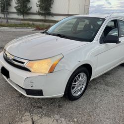 2010 Ford Focus 