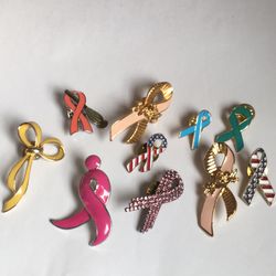 PIN BROOCH LOT OF 10 ⭐️⭐️⭐️⭐️⭐️ALL FOR $28