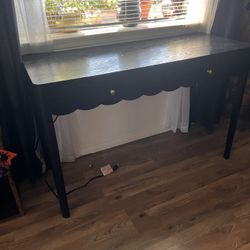Black Scalloped Desk With Power Cord