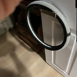 A Very Beautiful, Shiny Cars Accessorie , Almost New (NO SHIPPING)