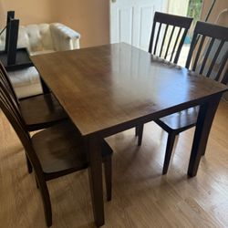 Dining Table With 4 Chair