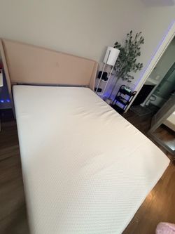 Queen foam mattress