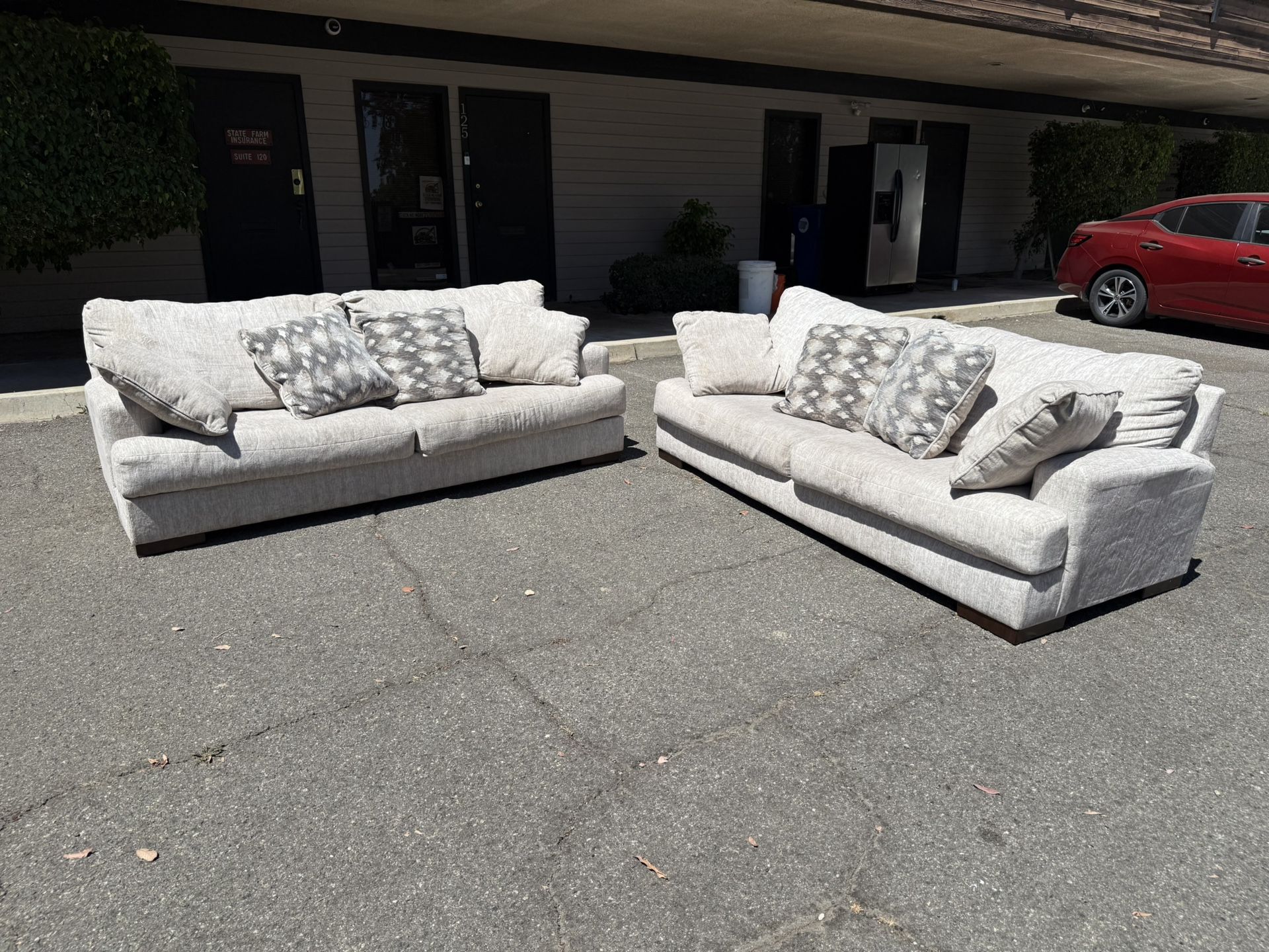 Sofa loveseat set used In Great Condition $225 o.b.o