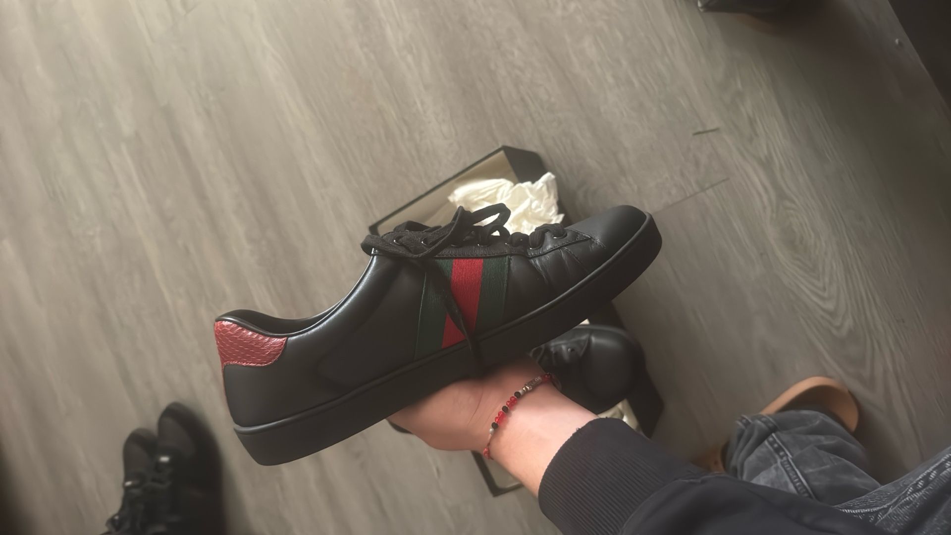 Gucci Shoes For Men Size 10 Authentic Low Tops With Gucci Box