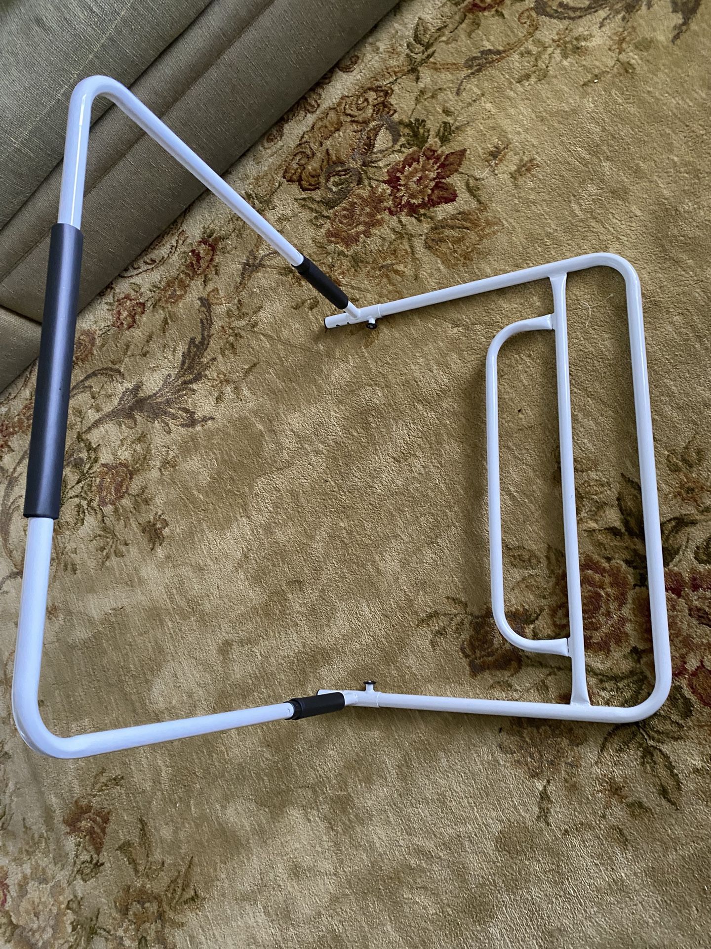 Bed Railing to keep you from falling out