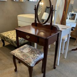 Brown Vanity With Stool