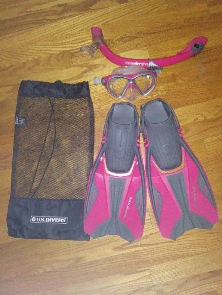 US DIVERS^ FINS, MASK. SNORKEL SET ^ YOUTH