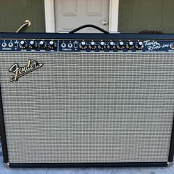 Mint Fender '65 Twin Reverb 2x12-inch 85-watt Tube Combo Amp