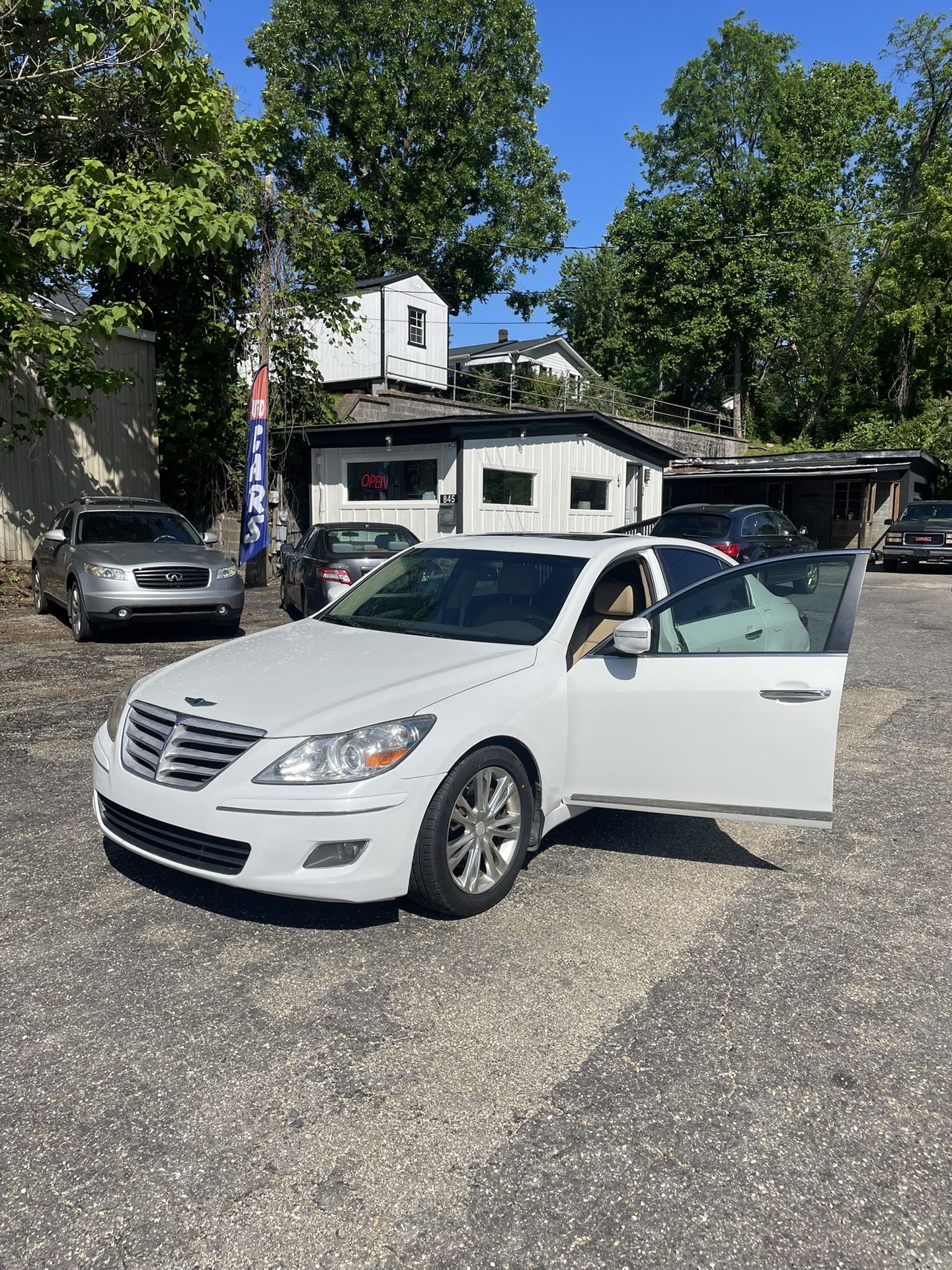 2010 Hyundai Genesis