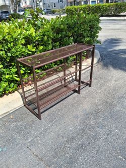 Metal shoe Rack W39.5" D13" H25" (like new)