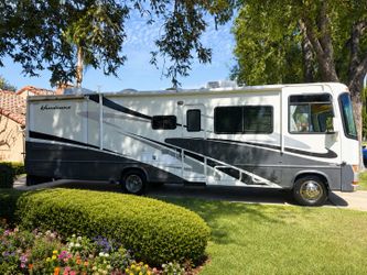 2007 Thor Motor Coach Four Winds Hurricane Motor home