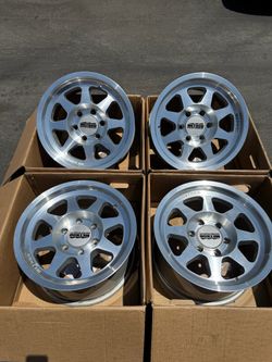 Method MR701 BeadGrip 6x5.5 17” Wheels Machined 6 Lug Off-Road Rims 6x139.7