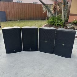 4 Mackie Powered Speakers 