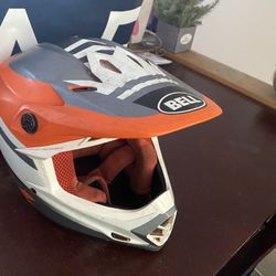 Bell Helmet Size L- Youth Fox Helmet Size Small
