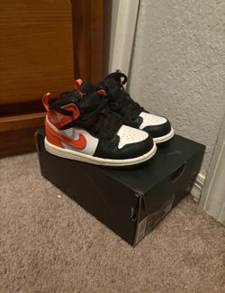 Baby shoes