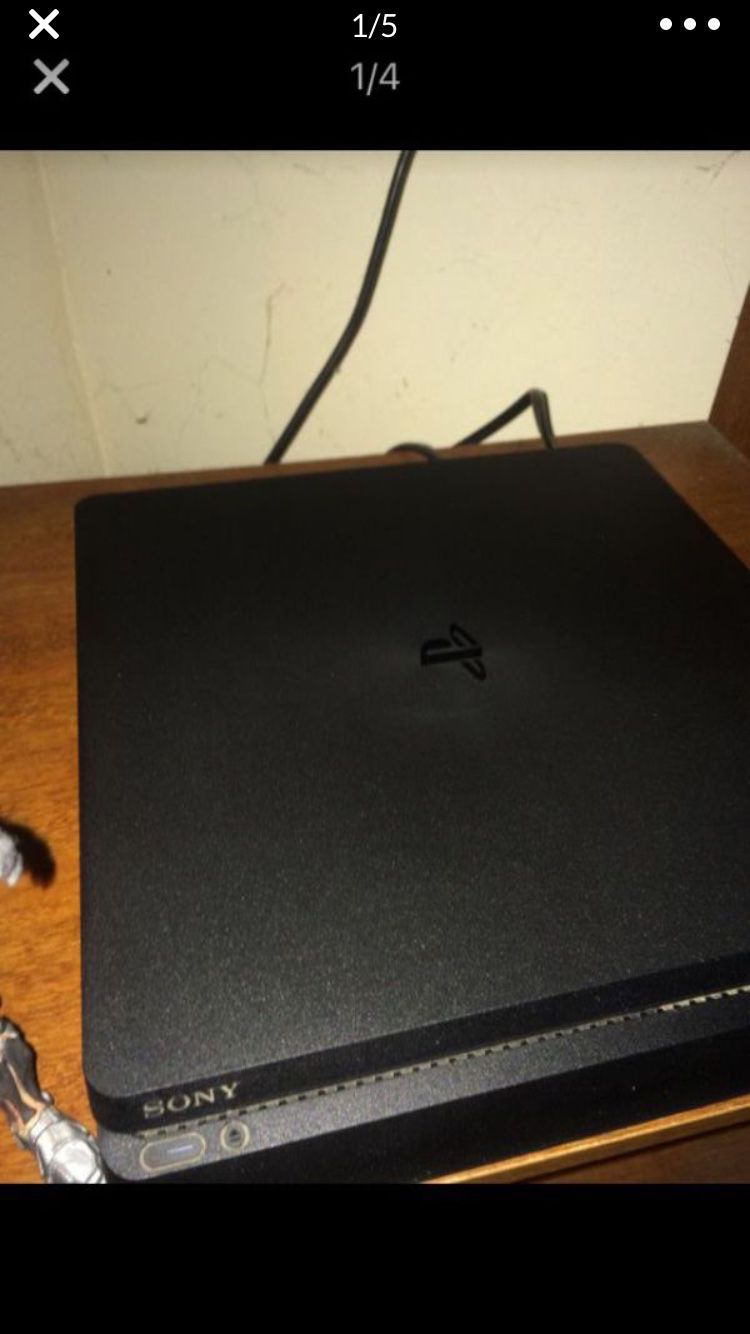 PS4 500gb 2 games and controller all hookups