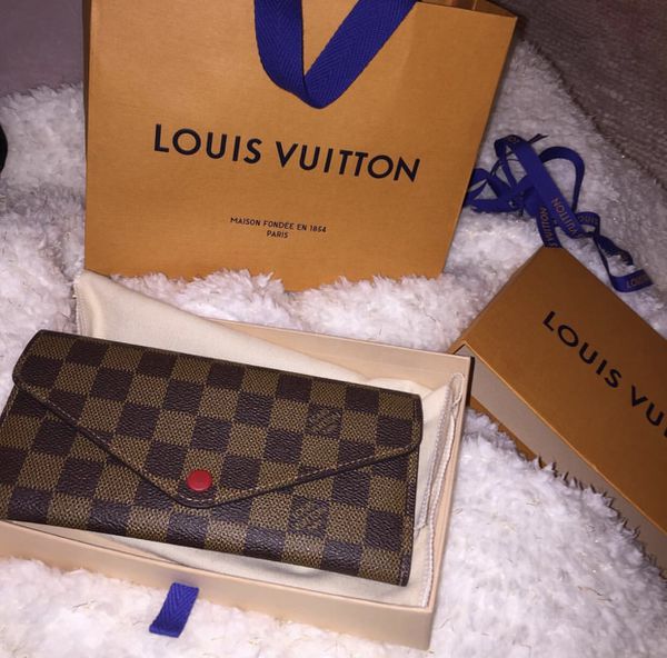 Louis Vuitton Josephine Wallet for Sale in Chicago, IL - OfferUp