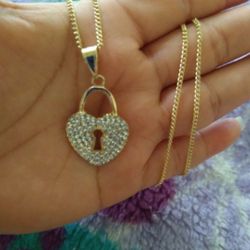 Gold Plated Chain With The Pendant/Cadena Con Dije  De Corazón De Oro Laminado 