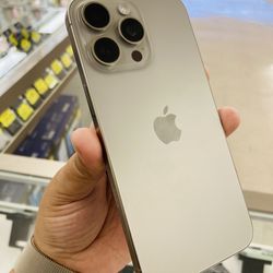 iPhone 15 pro max 256gb unlocked