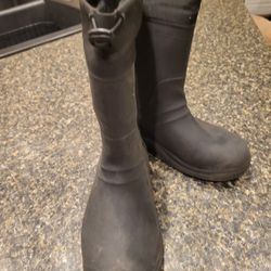 Youth size 2 (adult sizing) black shin-high wader boots
