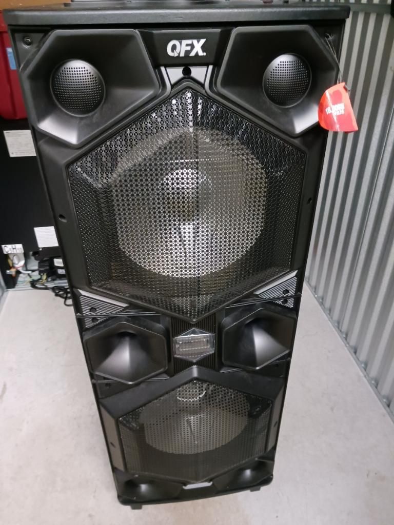 QFX Speaker Like New
