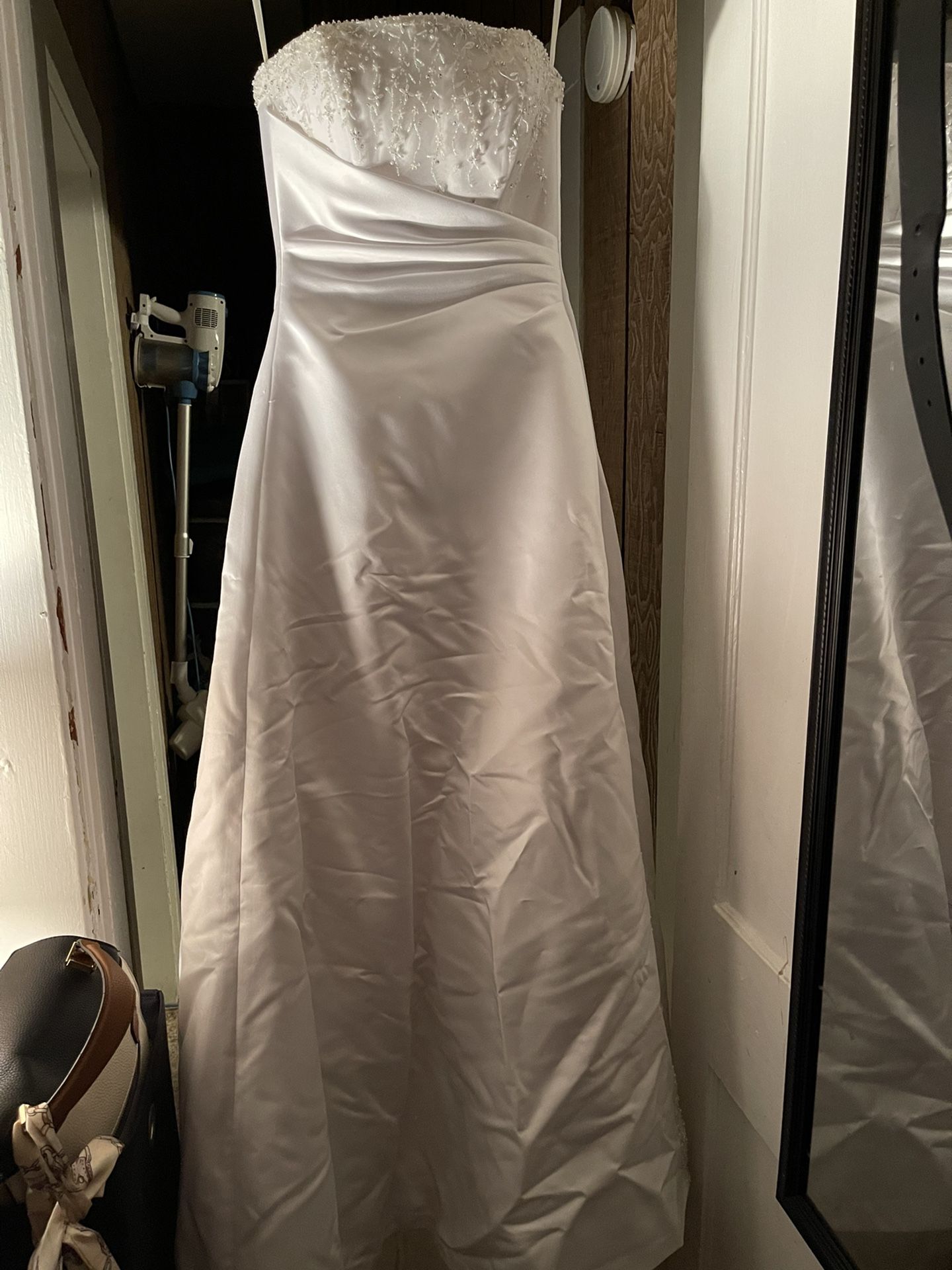 Elegant wedding dress SALE LAST CHANCE 