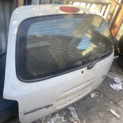 Ford Windstar Trunklid 99 to 03 White 