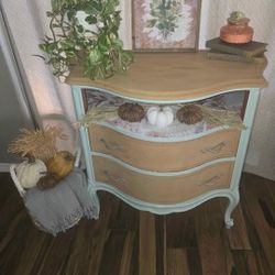 Beautiful Chest/ Accent Table