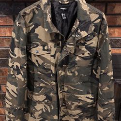 Forever 21 Camouflage Jacket Size Large