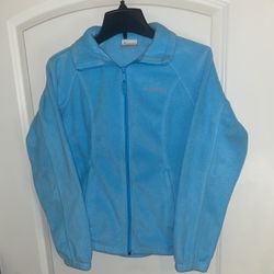 Columbia Women’s Light Blue Zip Up Fleece. Size, S