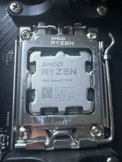 AMD RYZEN 9 7900x