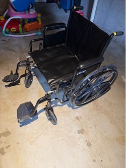 Drive Medical Manual Wheelchair