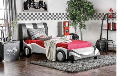 🏎 Race Car bedframe Twin sz bedframe 🏎 (Mattresses sold separately) DM me for pricing in a full sz 💁🏻 JORDAN HOME FURNITURE 👑